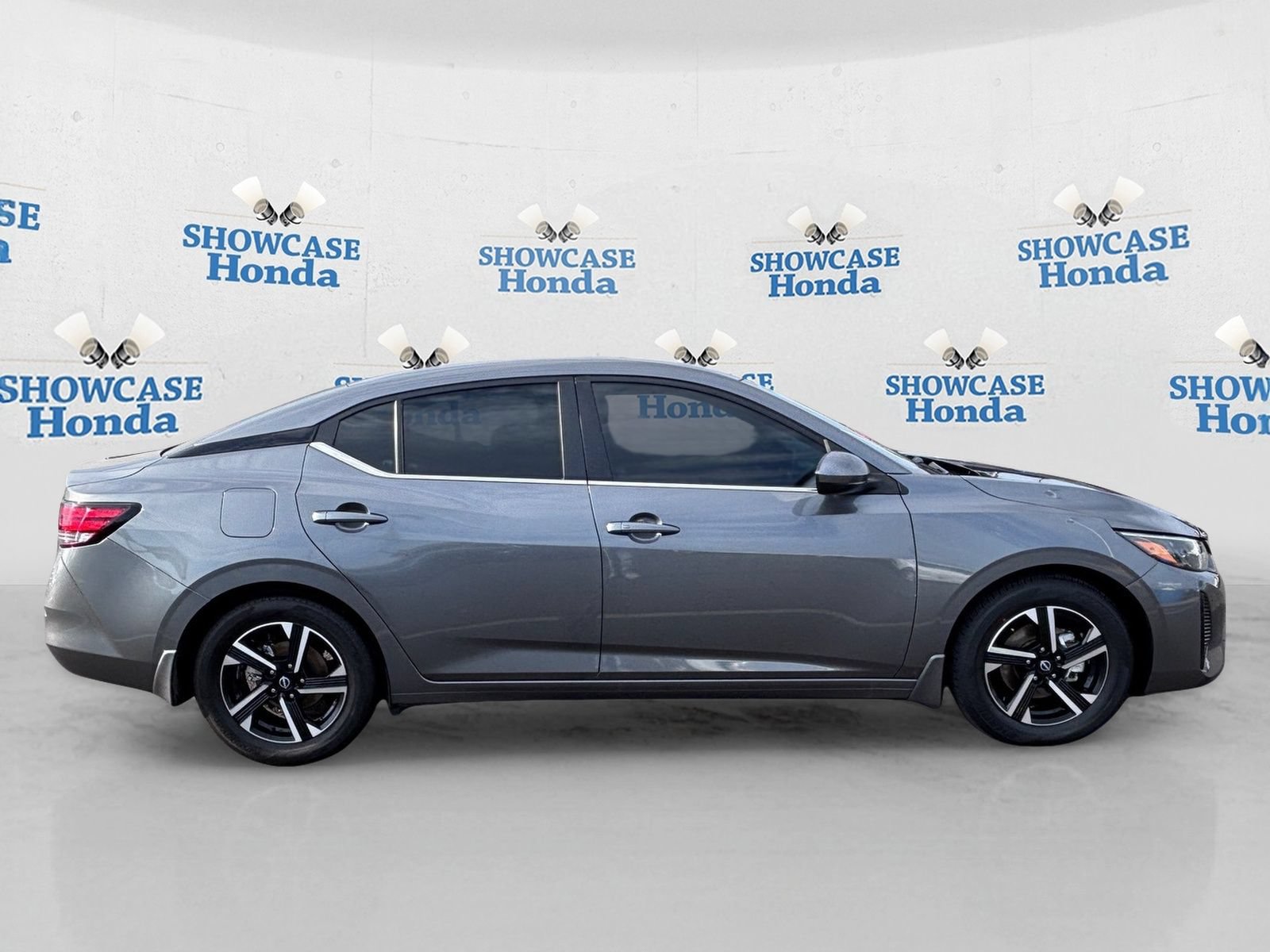 Used 2025 Nissan Sentra SV w/ All-Weather Package FWD image 9
