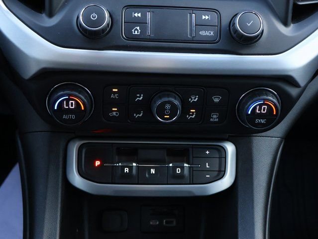 Certified 2022 GMC Acadia SLT w/ Technology Package image 31