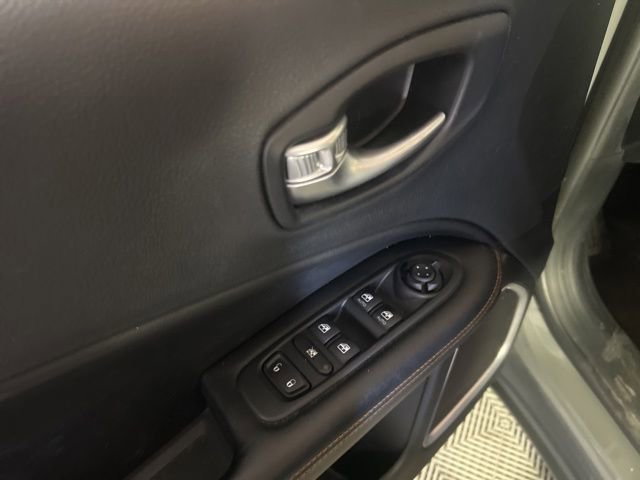 Used 2021 Jeep Compass Limited AWD/4WD image 10