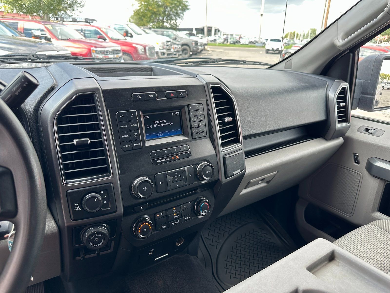 Used 2017 Ford F150 XLT w/ Trailer Tow Package image 22