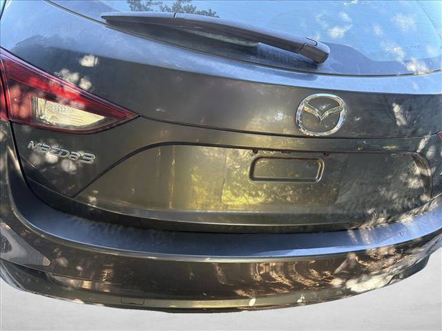 Used 2017 MAZDA MAZDA3 Grand Touring w/ Premium Equipment Package FWD image 3