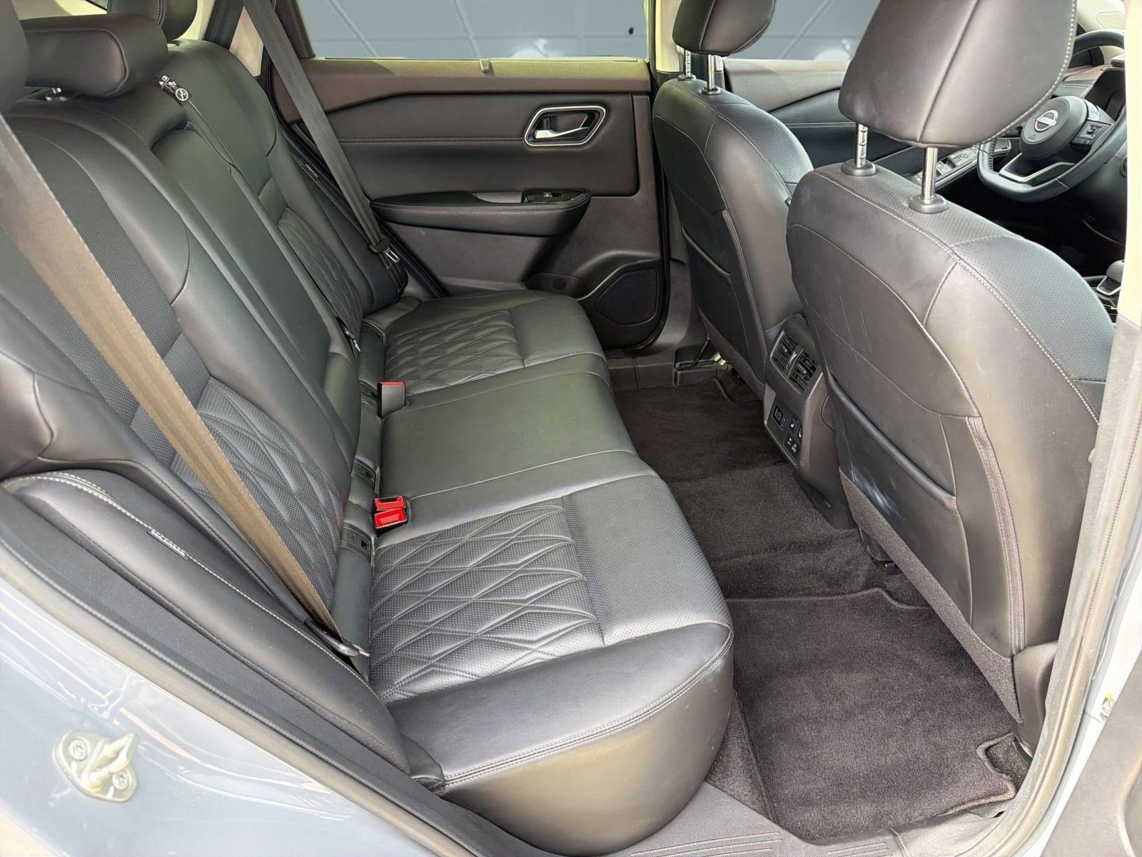 Used 2023 Nissan Rogue Platinum w/ Platinum Premium Package image 30