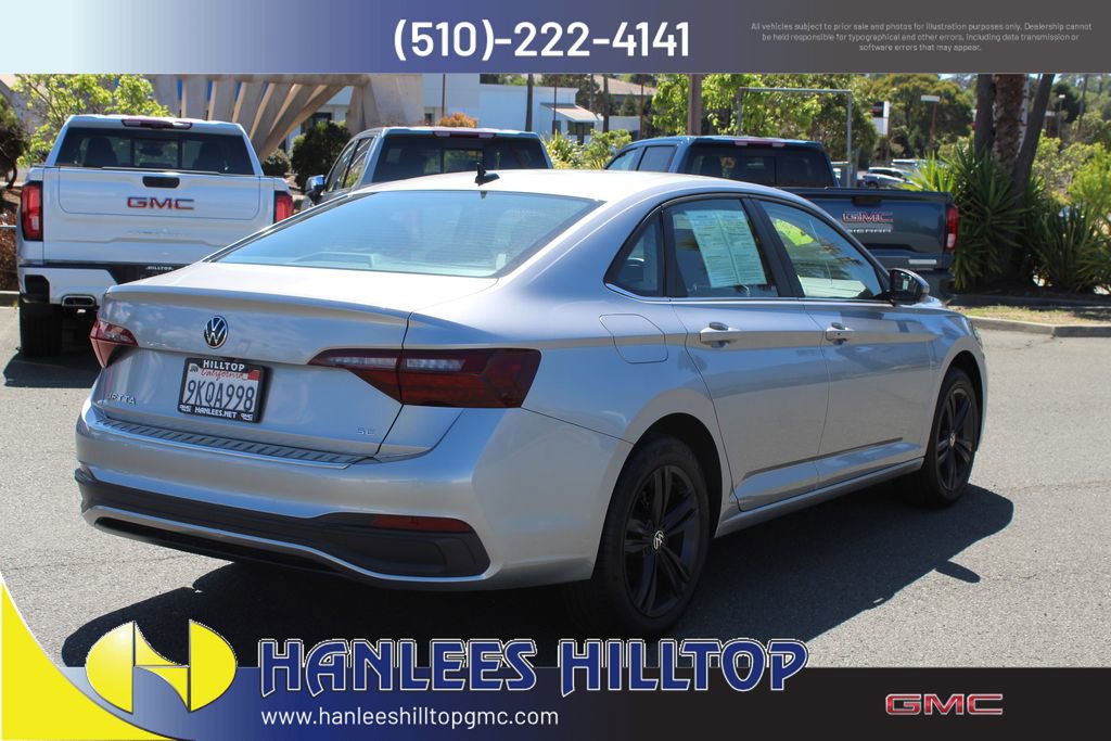 Used 2023 Volkswagen Jetta SE FWD image 7