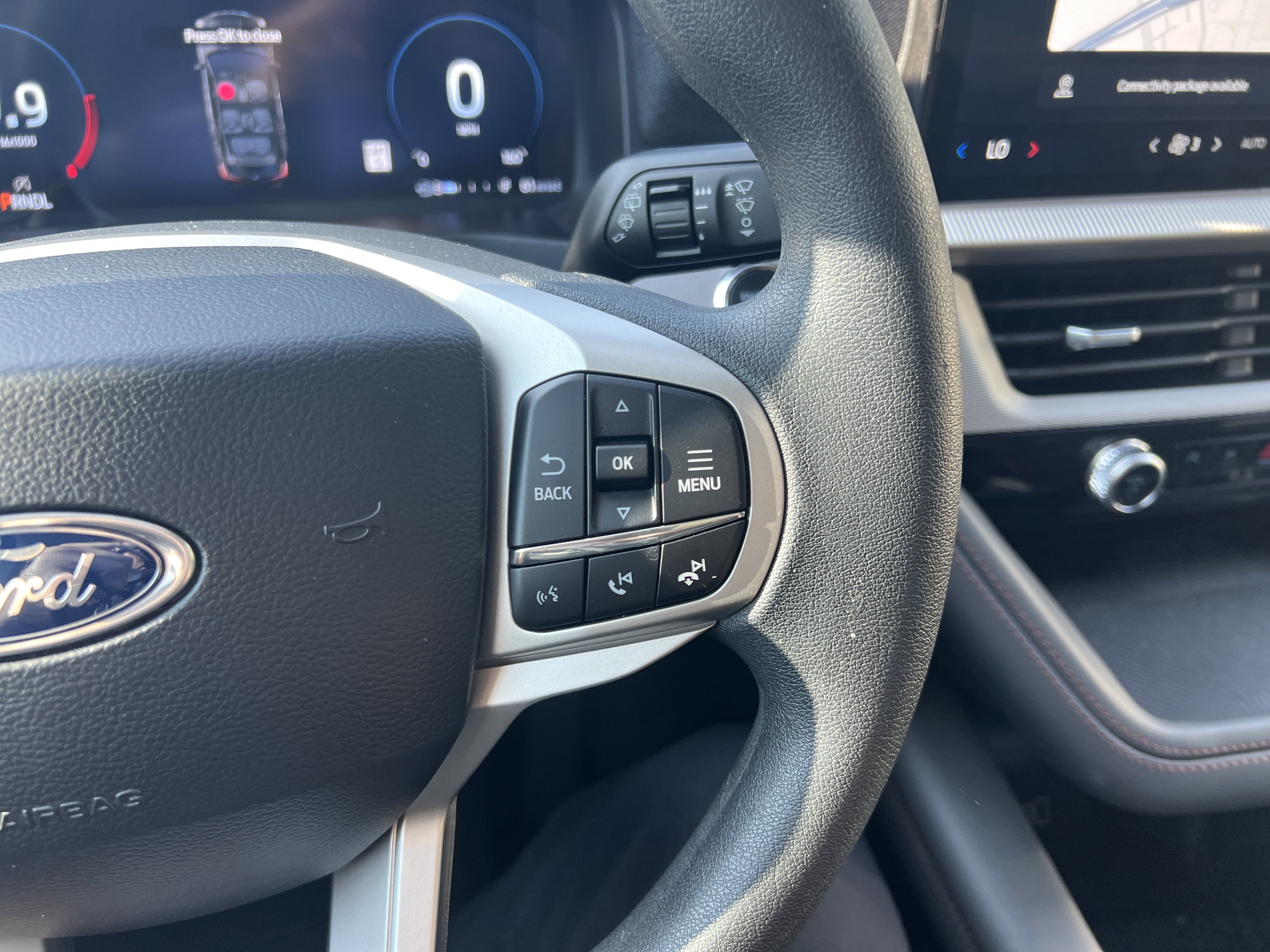 Used 2026 Ford Explorer Active RWD image 18