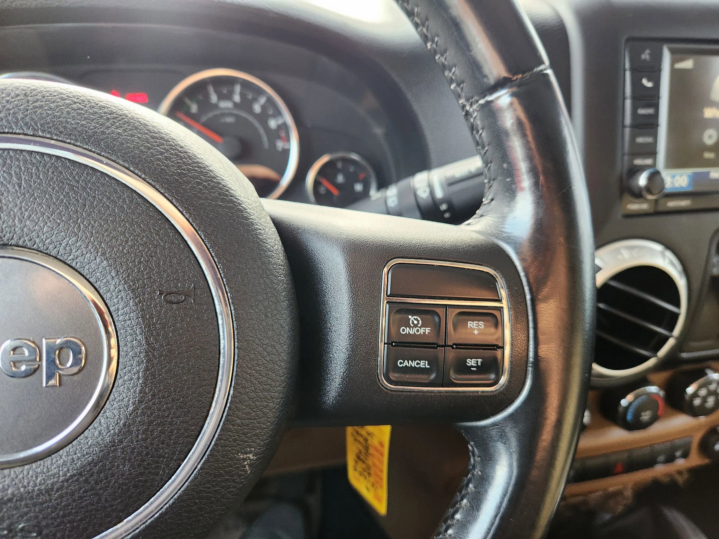 Used 2012 Jeep Wrangler Rubicon w/ Dual Top Group image 34