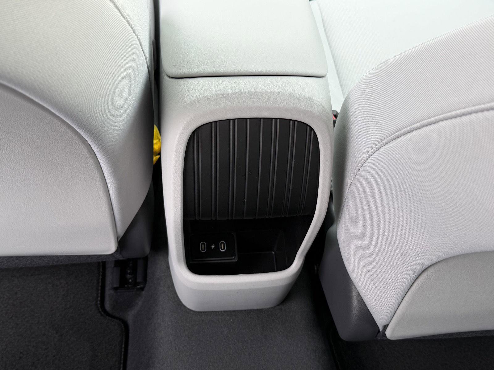 New 2026 Hyundai Kona SE image 7