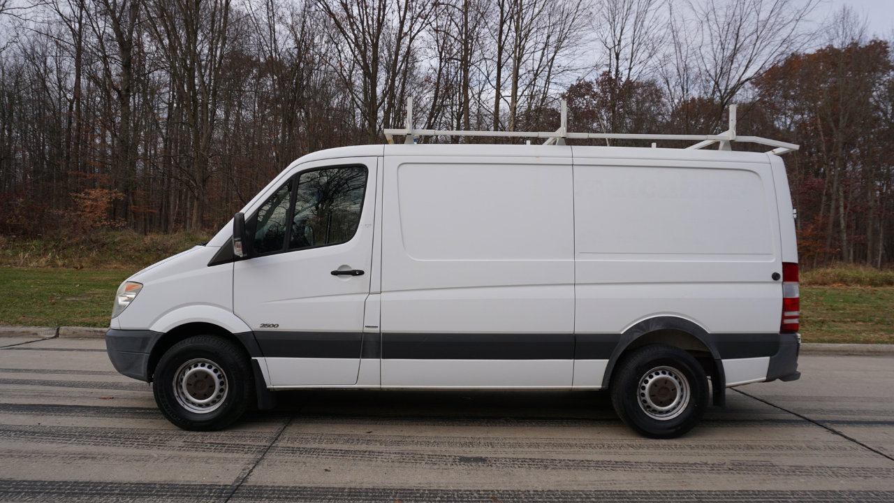 Used 2012 Mercedes-Benz Sprinter 2500 image 3