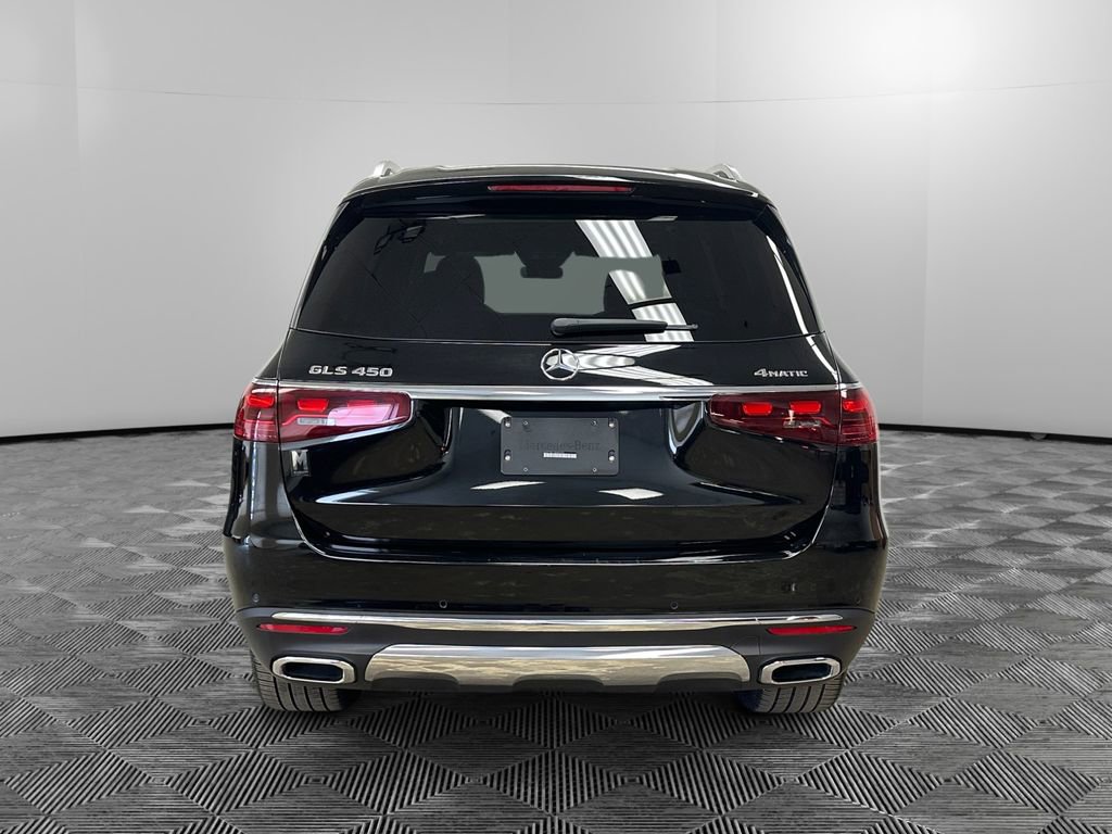 Used 2025 Mercedes-Benz GLS 450 4MATIC image 3