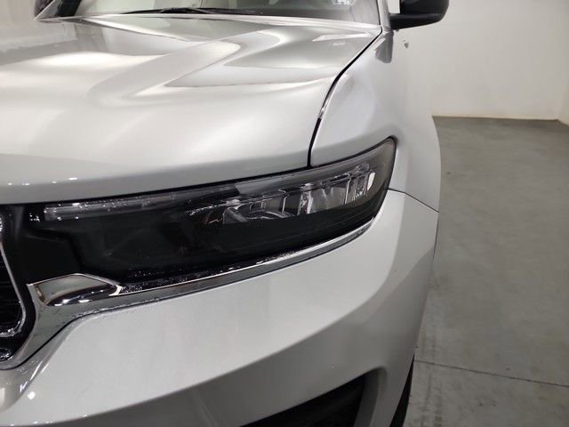 New 2025 Jeep Grand Cherokee Laredo X w/ Luxury Tech Group I image 38