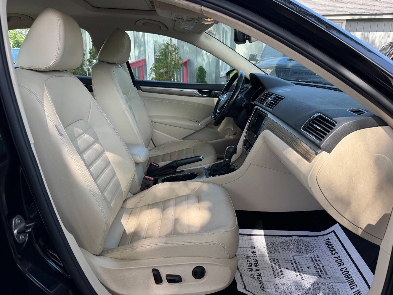 Used 2017 Volkswagen Passat 1.8T SEL Premium FWD image 18