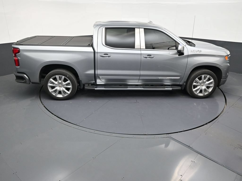 Used 2024 Chevrolet Silverado 1500 High Country w/ High Country Premium Package AWD/4WD image 17