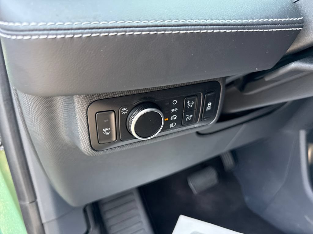Used 2025 Ford Mustang Mach-E Select AWD/4WD image 29