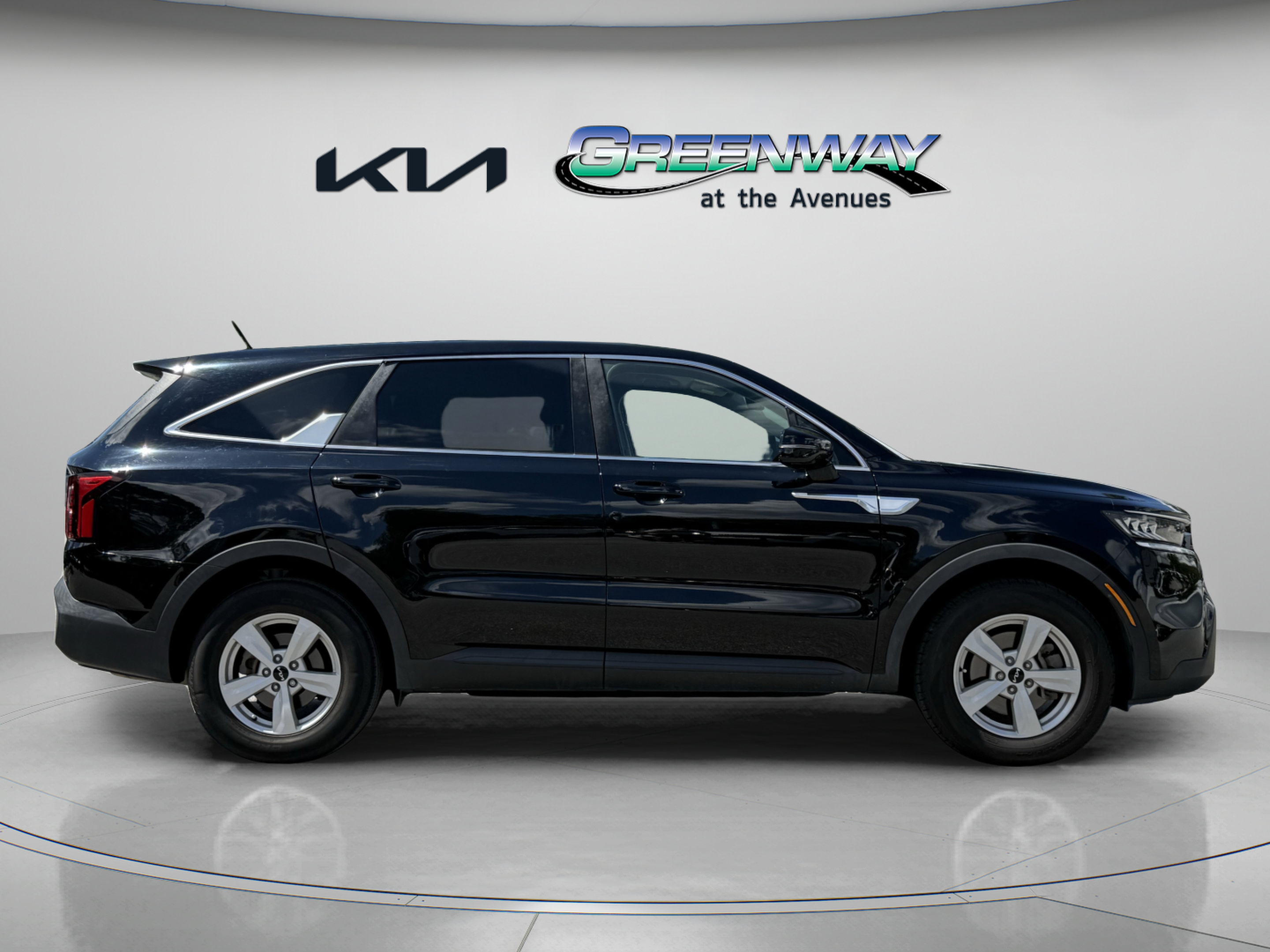 Used 2022 Kia Sorento LX FWD image 7