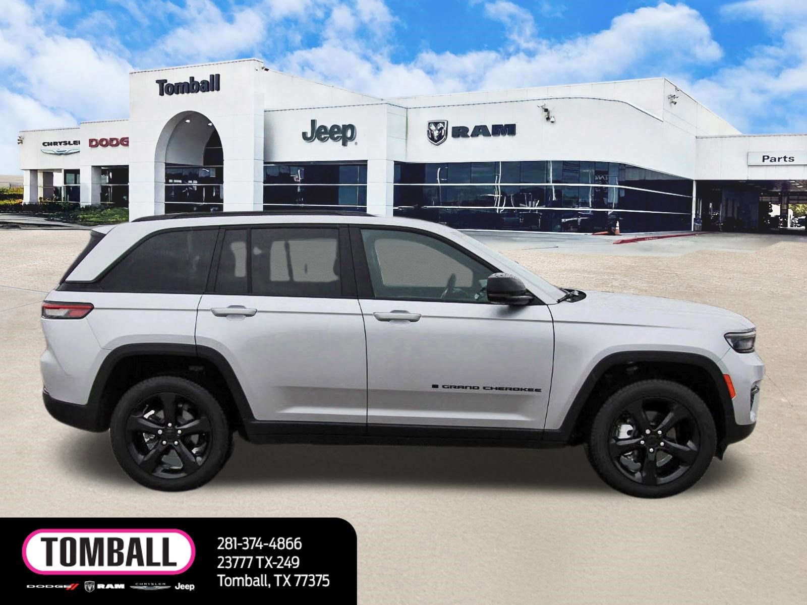 Used 2024 Jeep Grand Cherokee Limited w/ Black Appearance Package AWD/4WD image 8