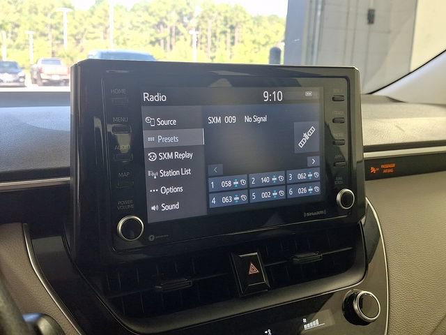 Used 2022 Toyota Corolla LE FWD image 19