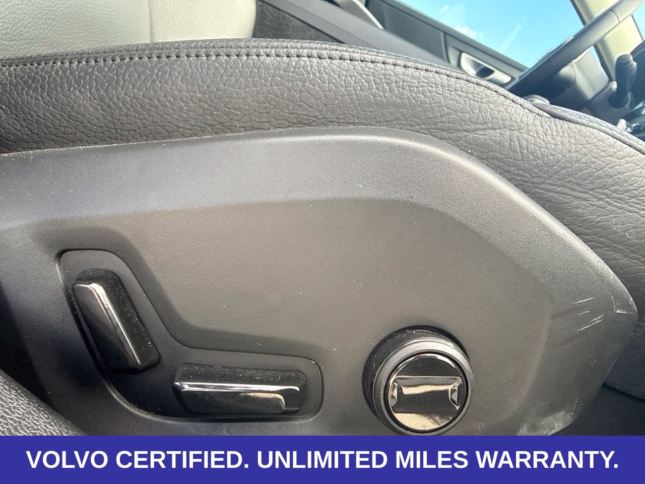 Certified 2024 Volvo S60 B5 Plus FWD image 11
