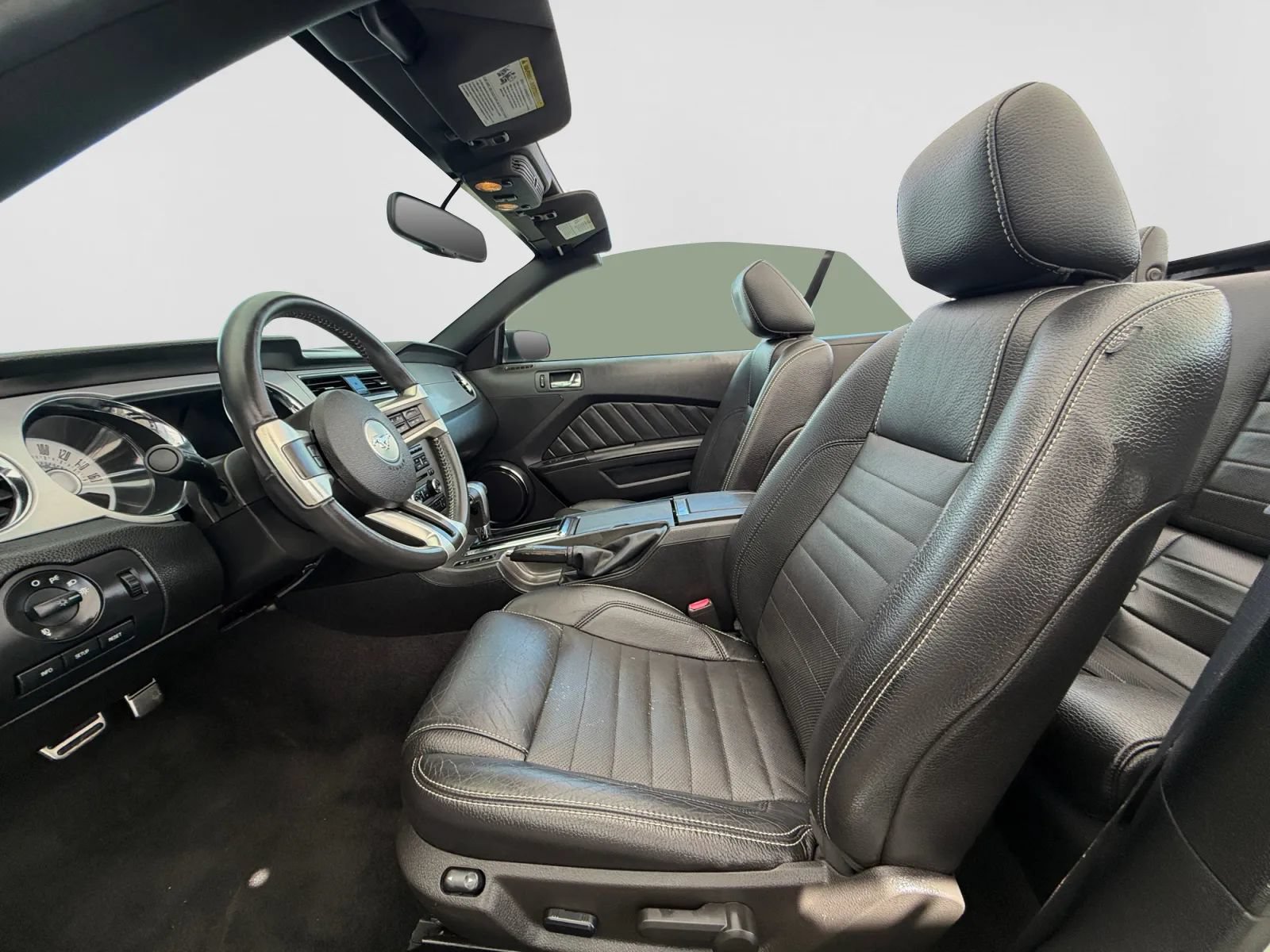 Used 2011 Ford Mustang Premium w/ 202A Rapid Spec Order Code RWD image 20
