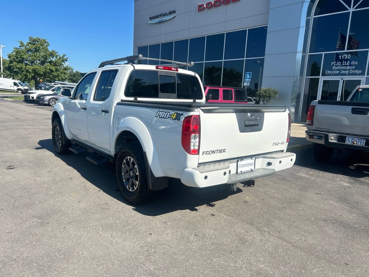 Used 2020 Nissan Frontier PRO-4X AWD/4WD image 5