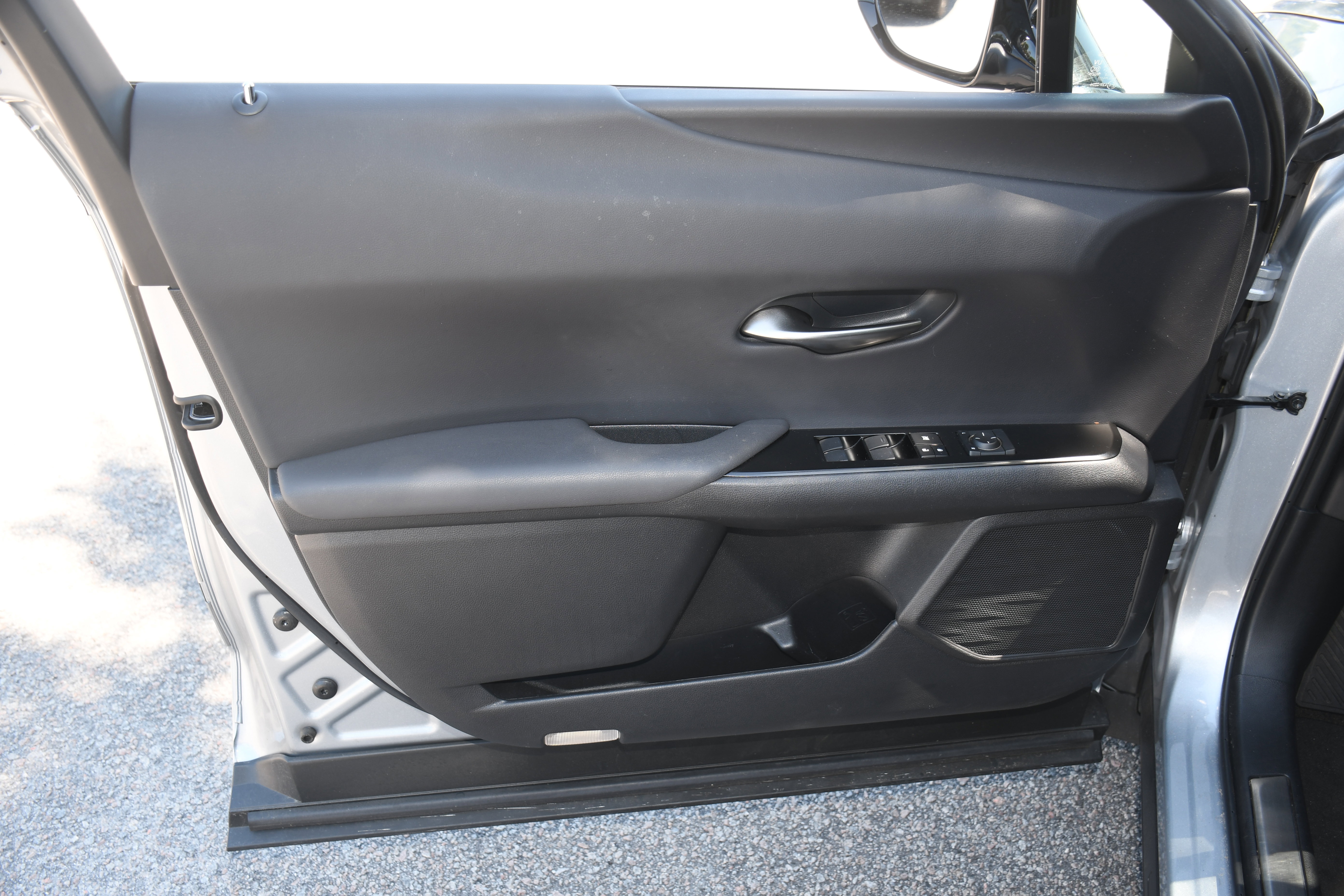 Used 2023 Lexus UX 250h FWD w/ Accessory Package (Z1) image 10