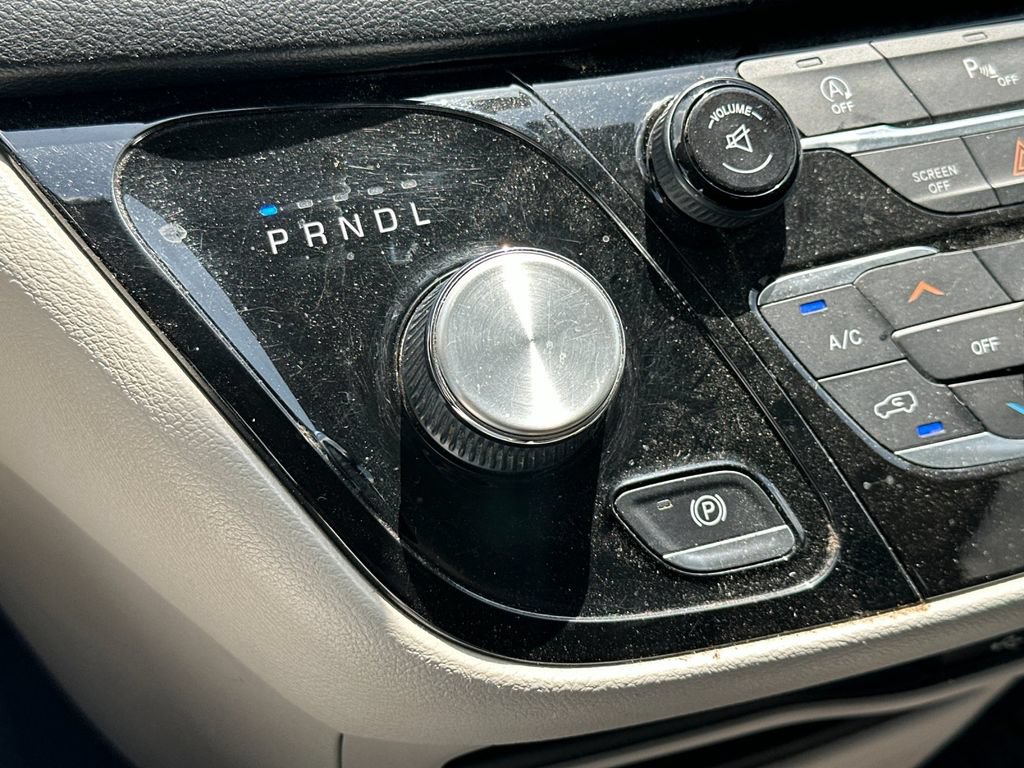 Used 2017 Chrysler Pacifica Touring-L FWD image 23