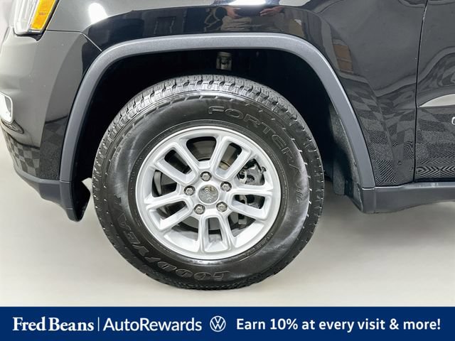 Used 2019 Jeep Grand Cherokee Laredo AWD/4WD image 35