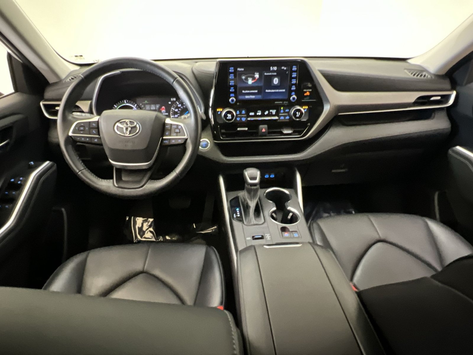 Used 2022 Toyota Highlander XLE AWD/4WD image 22