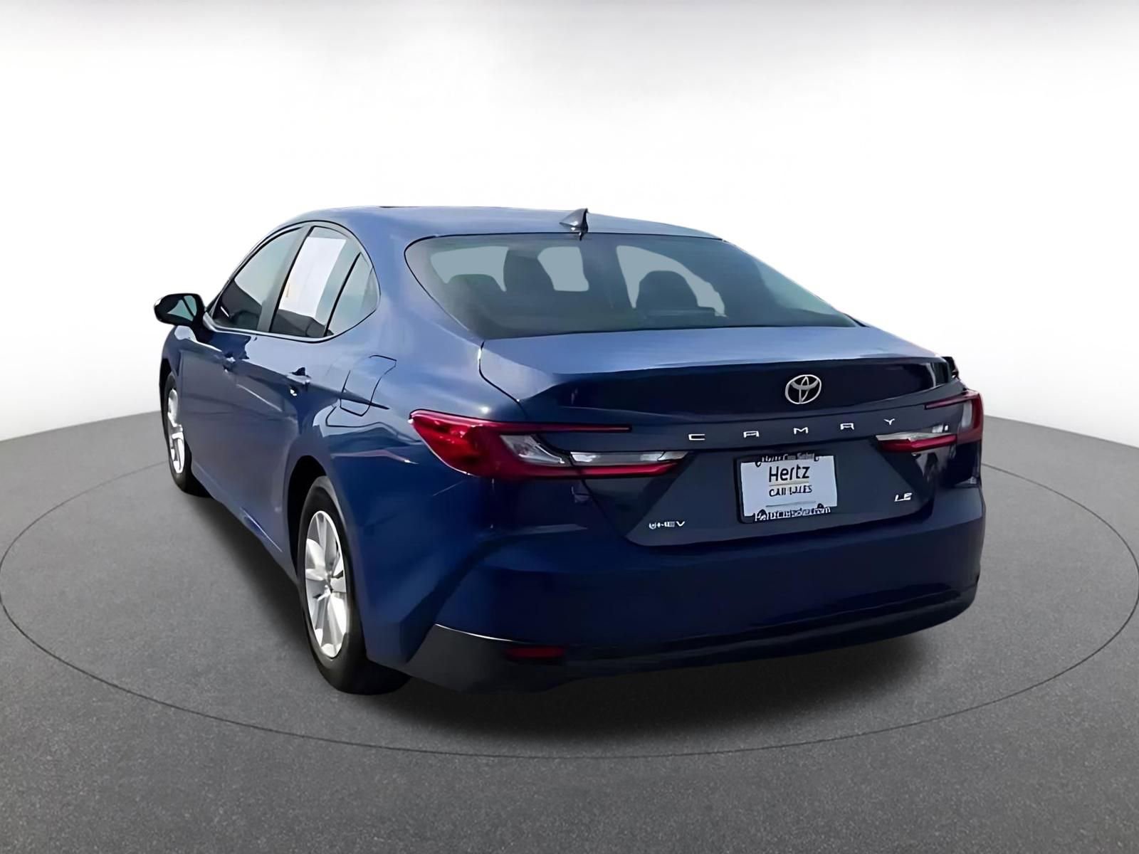 Used 2025 Toyota Camry LE image 10