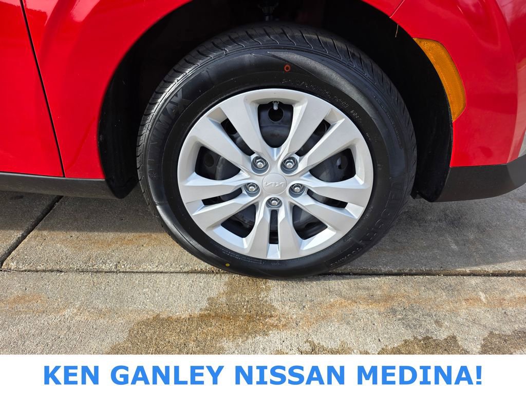 Used 2023 Kia Soul LX image 23