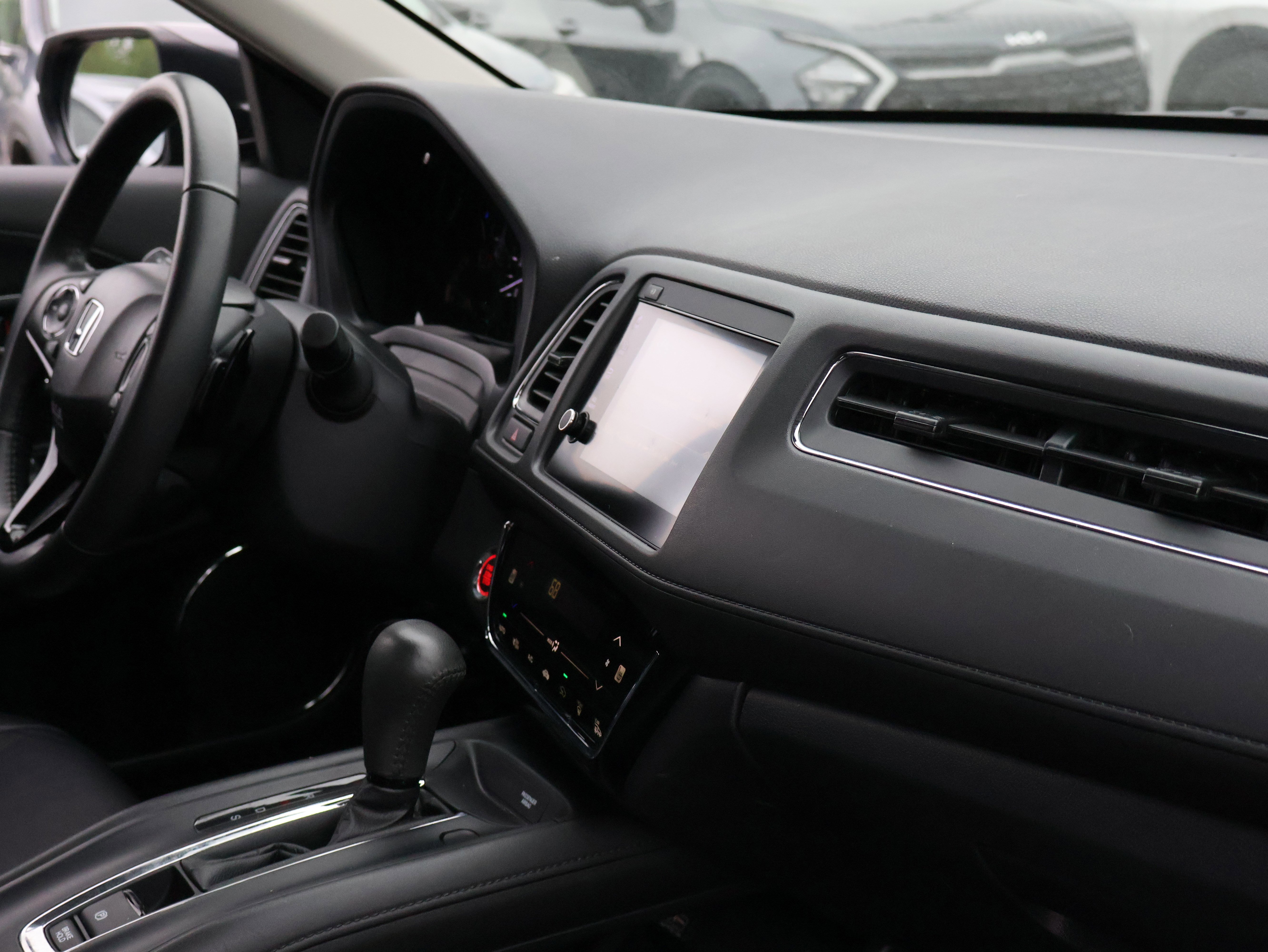 Used 2019 Honda HR-V EX-L image 11