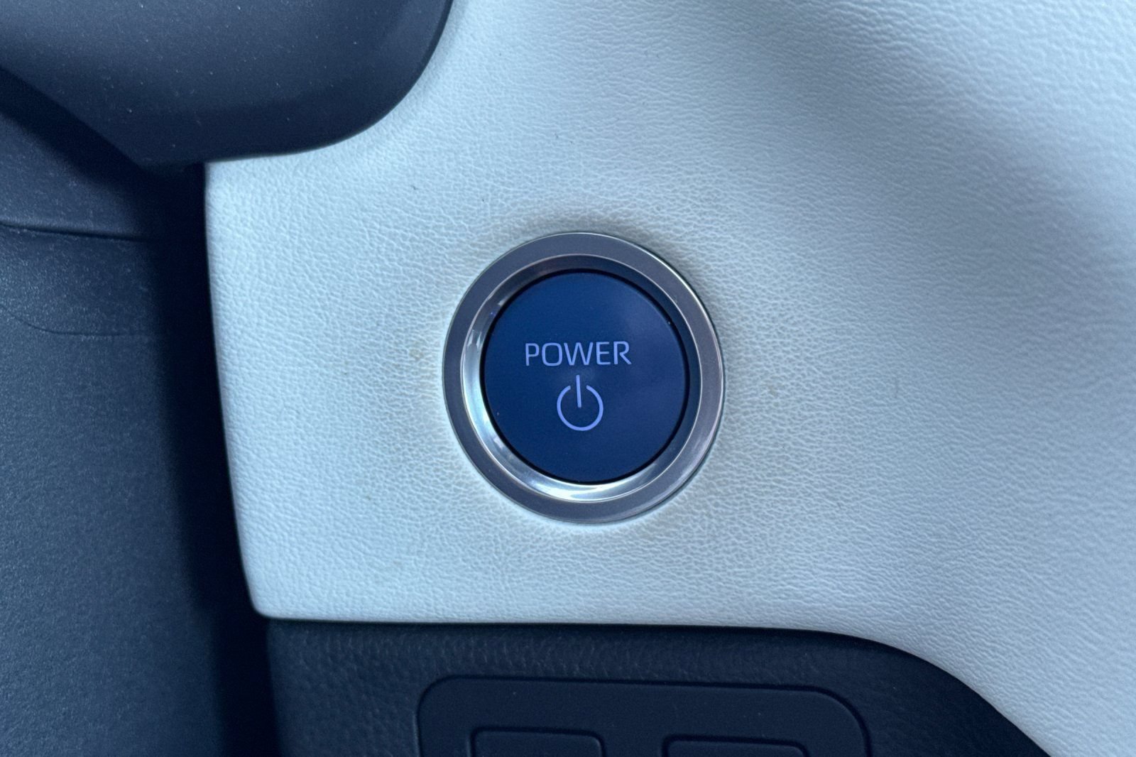 Used 2023 Toyota Sequoia Capstone AWD/4WD image 35