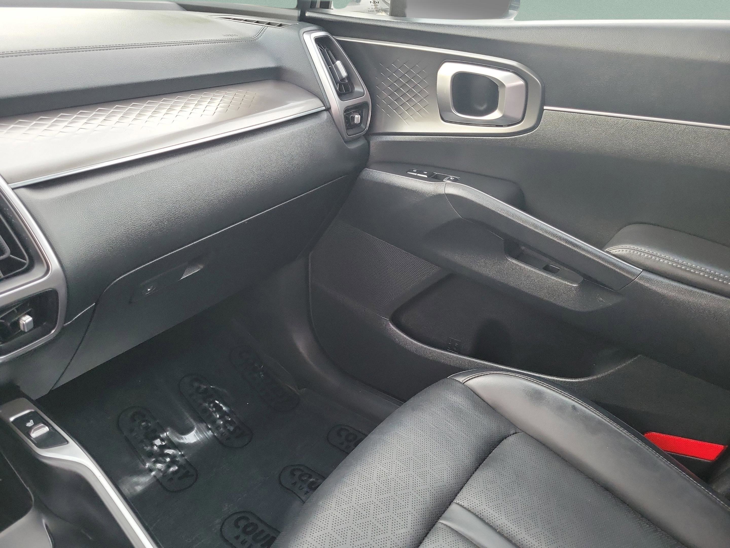 Used 2022 Kia Sorento S FWD image 18