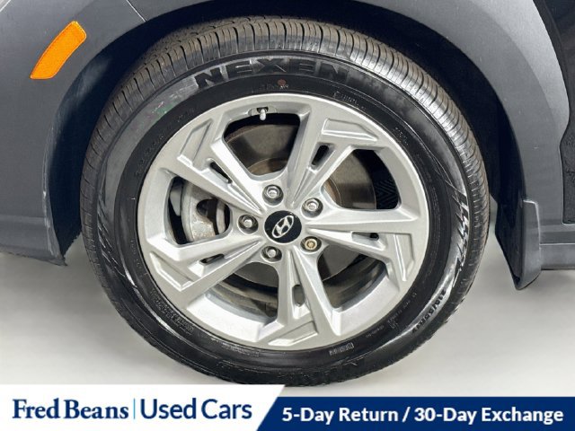 Used 2022 Hyundai Kona SEL AWD/4WD image 32