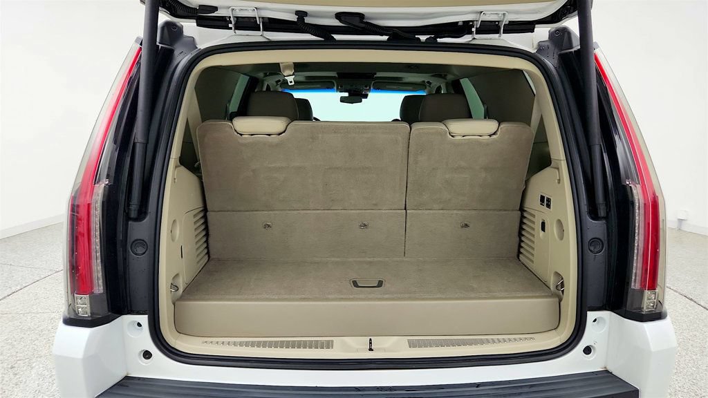 Used 2019 Cadillac Escalade Premium Luxury RWD image 24