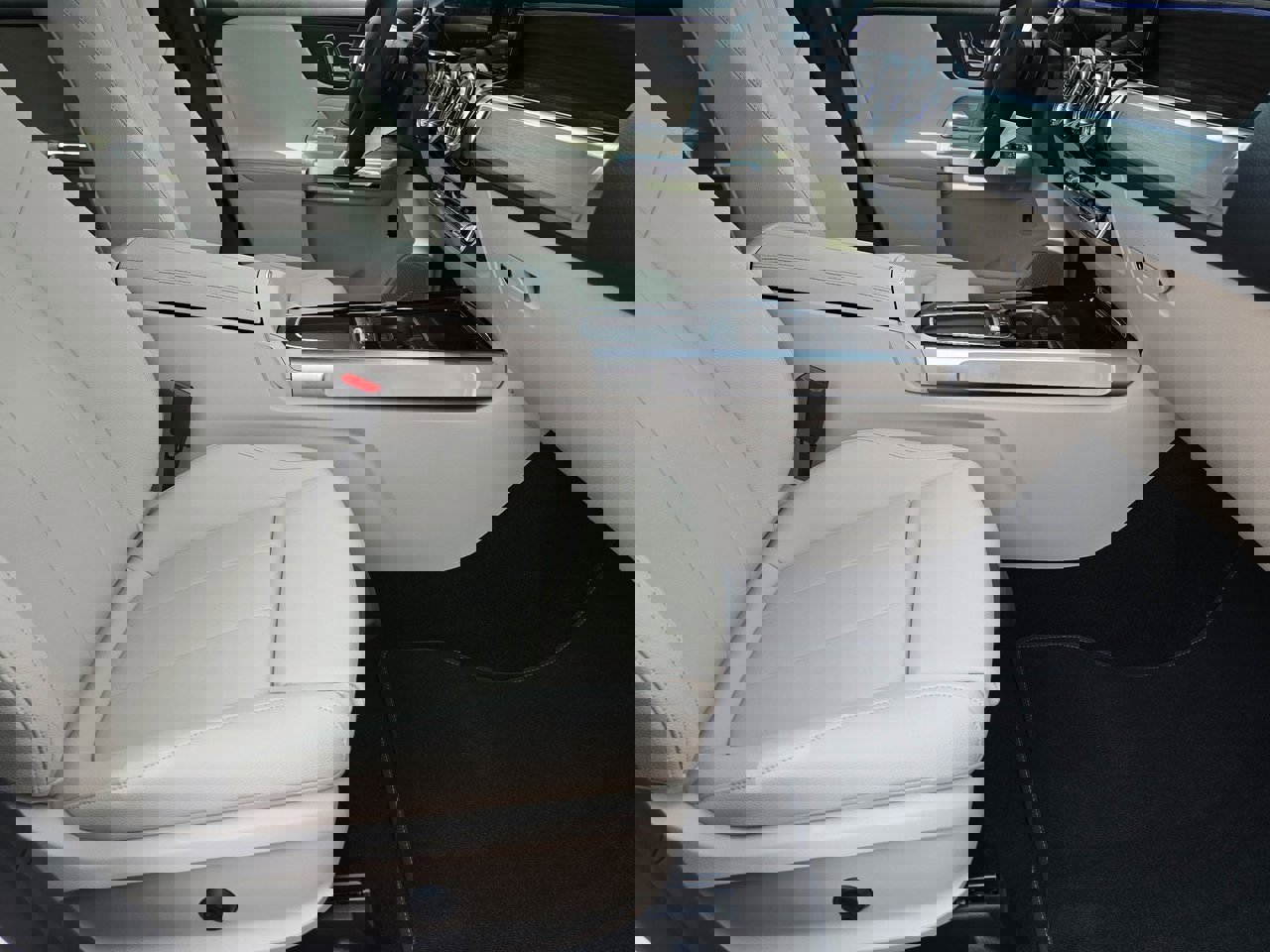 New 2026 Mercedes-Benz GLB 250 4MATIC image 40