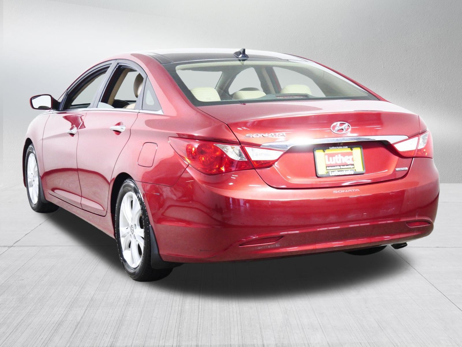 Used 2013 Hyundai Sonata Limited w/ Premium Pkg FWD image 5