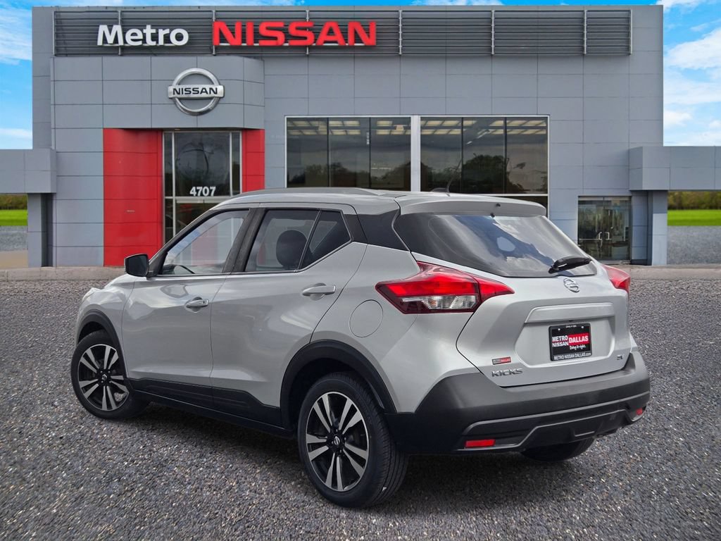 Used 2019 Nissan Kicks SV FWD image 4