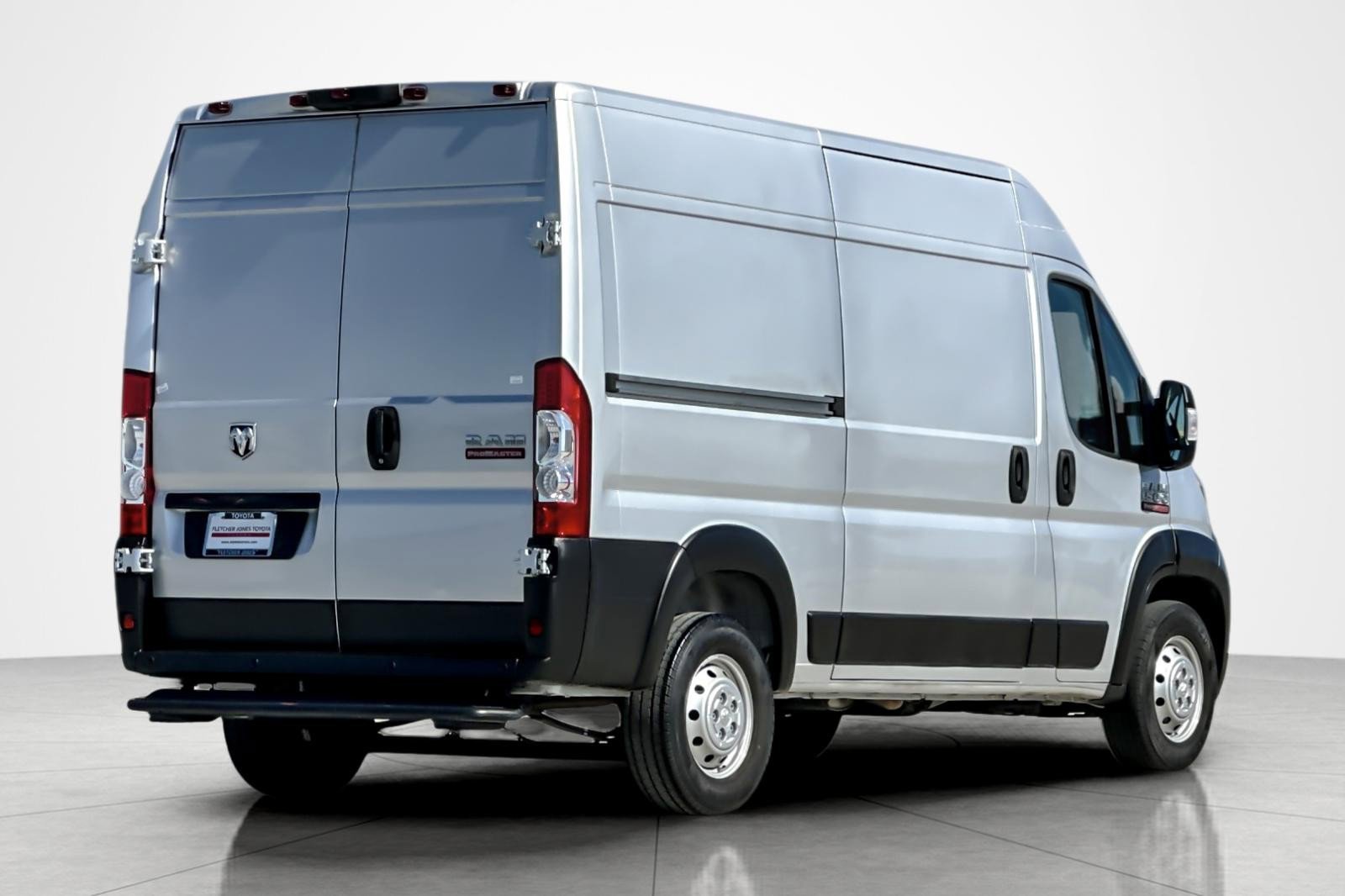 Used 2021 RAM ProMaster 1500 w/ Premium Appearance Group FWD image 5