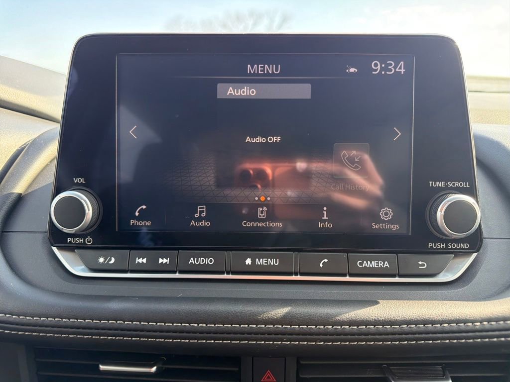 Used 2025 Nissan Rogue SV image 20