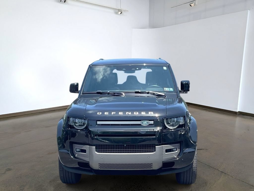 Certified 2024 Land Rover Defender 110 X-Dynamic SE AWD/4WD image 2
