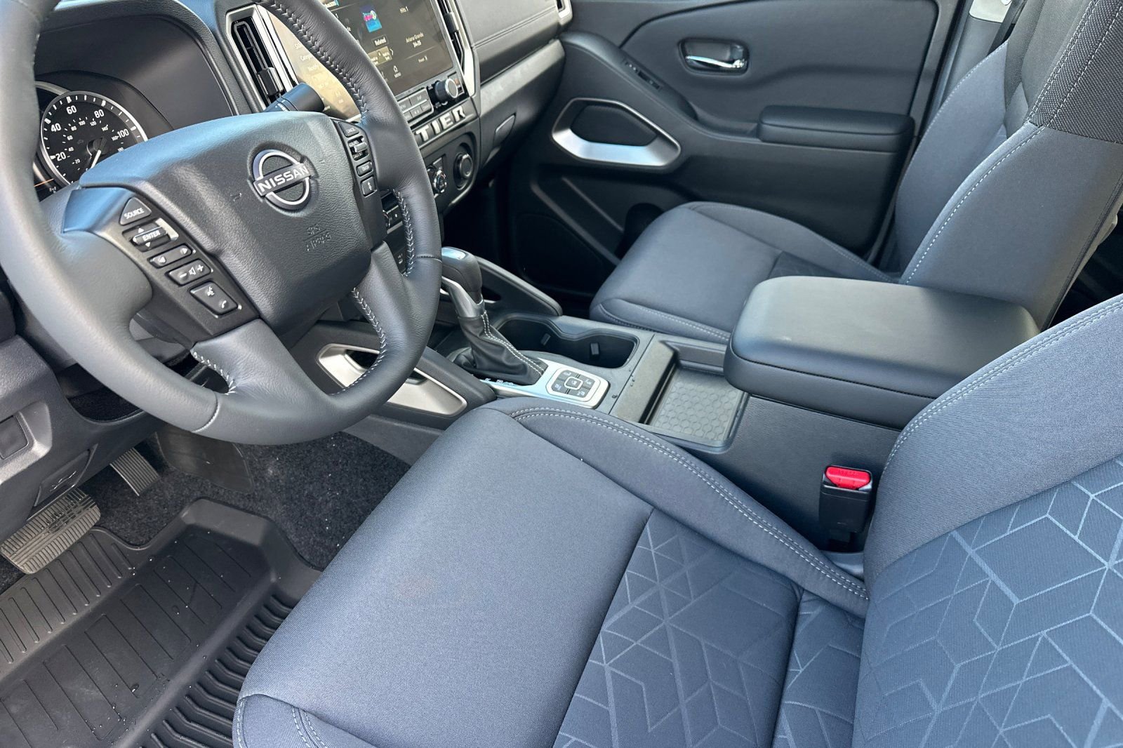 New 2026 Nissan Frontier SV AWD/4WD image 10