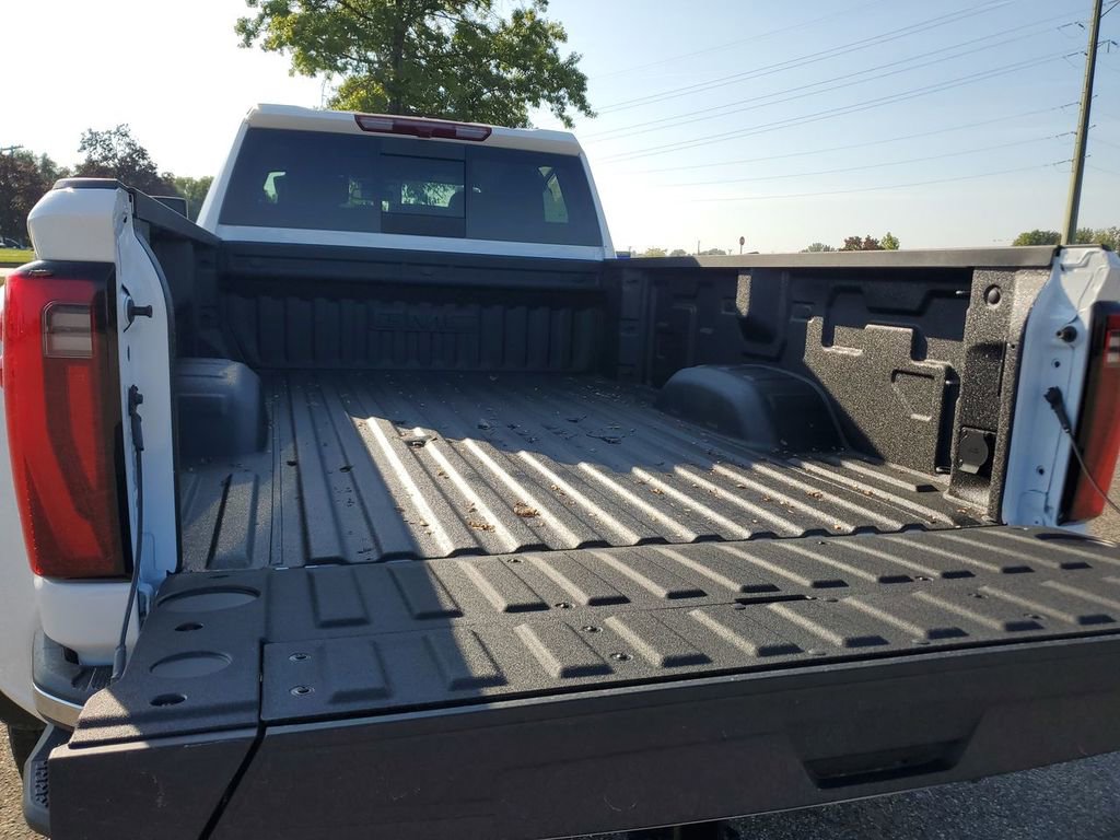 New 2026 GMC Sierra 3500 SLT w/ SLT Premium Package image 26
