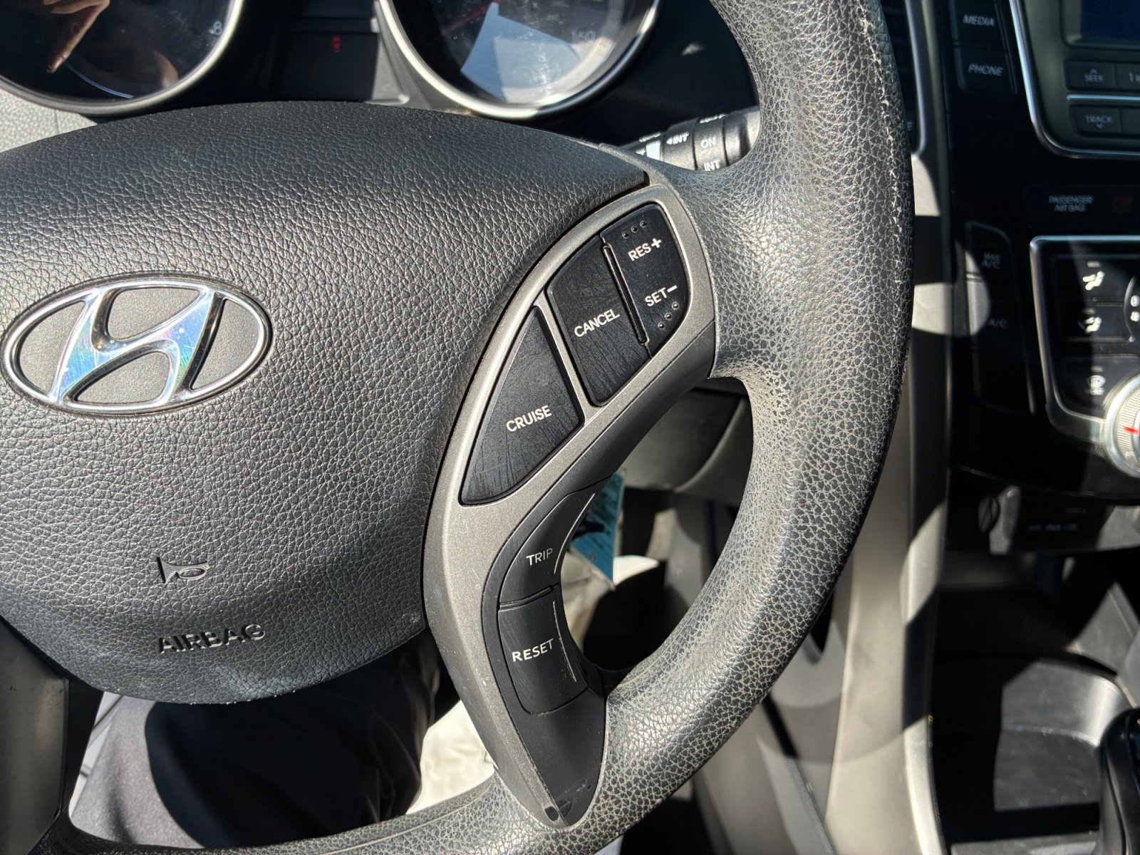 Used 2017 Hyundai Elantra GT image 17