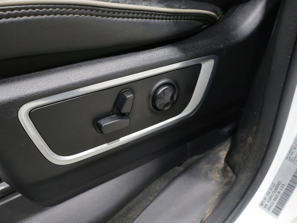 Used 2020 RAM 1500 Laramie image 12