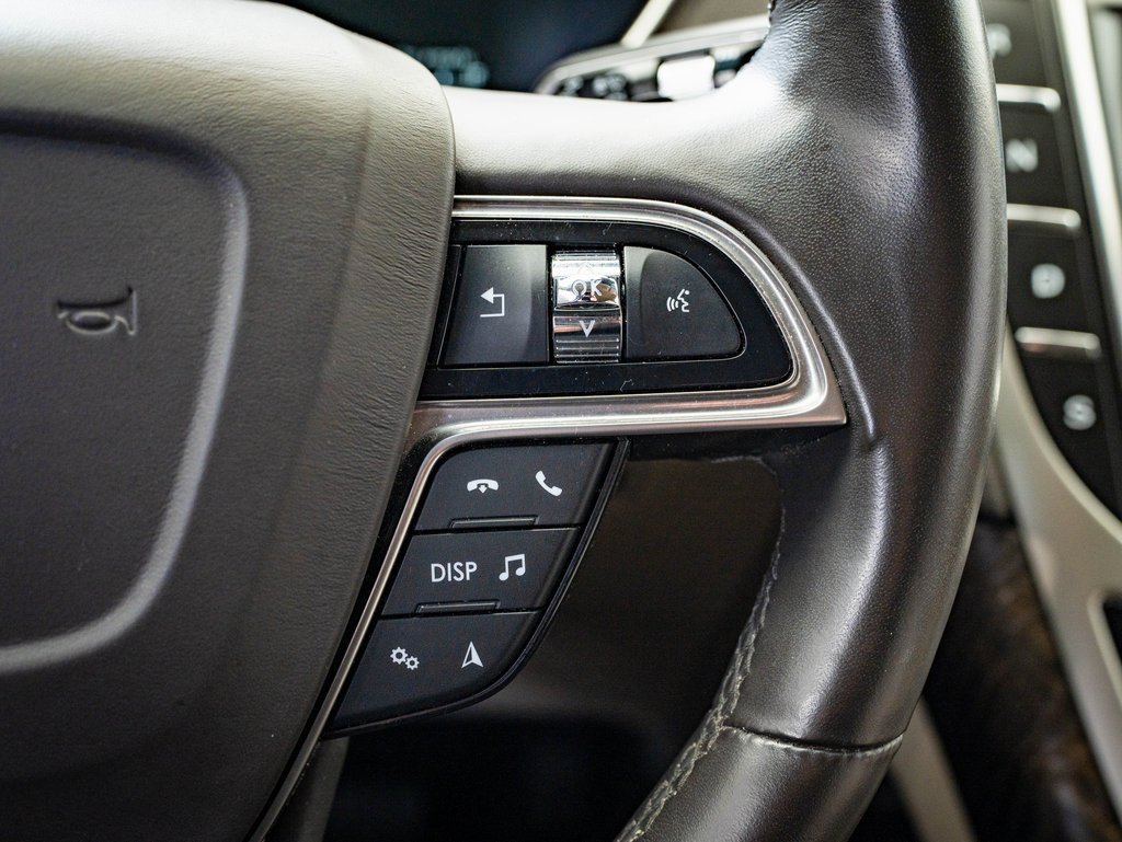 Used 2019 Lincoln Nautilus Select image 24