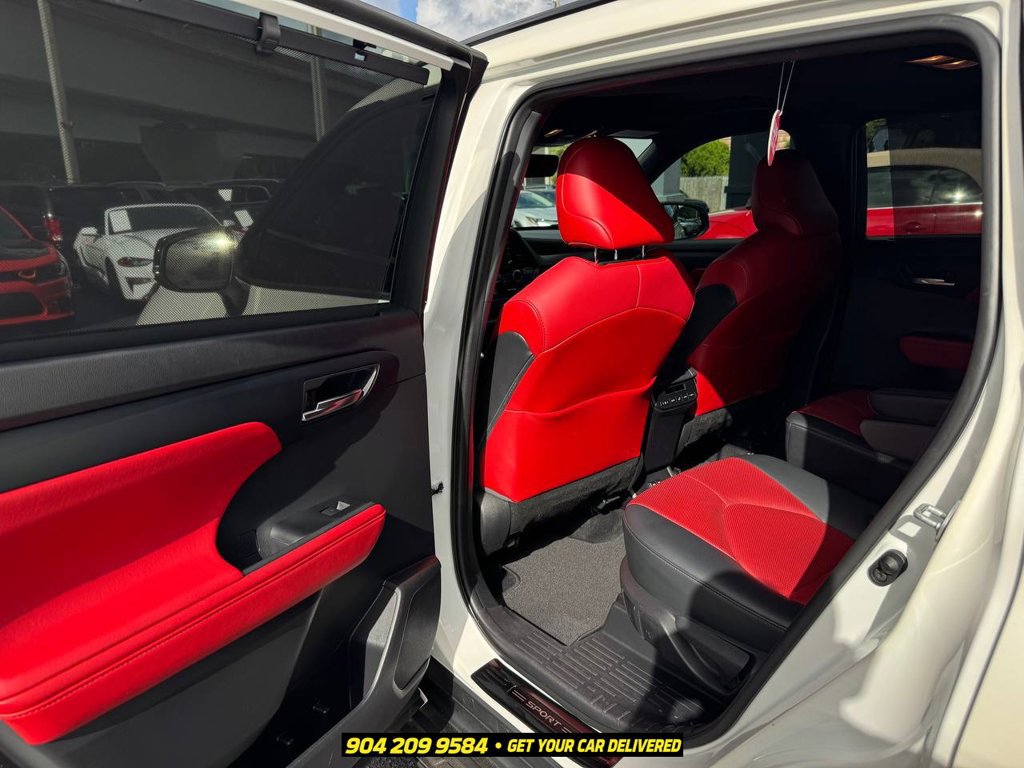 Used 2021 Toyota Highlander XSE FWD image 26