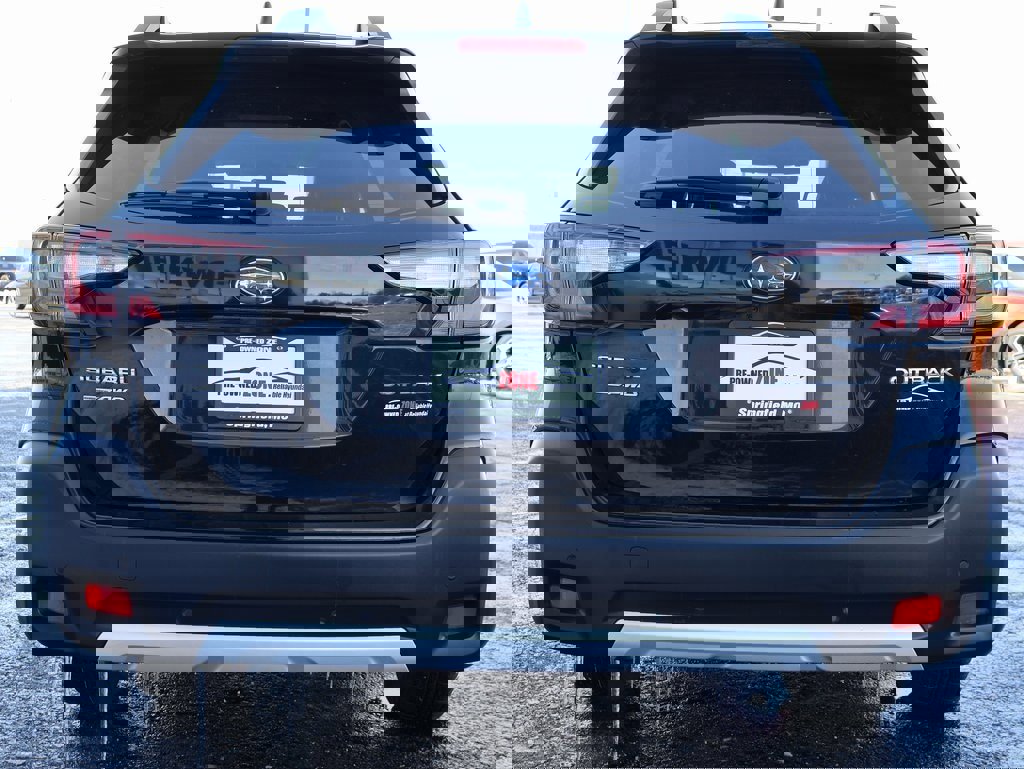 Used 2023 Subaru Outback Limited image 5