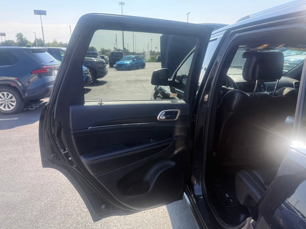 Used 2015 Jeep Grand Cherokee Limited AWD/4WD image 36