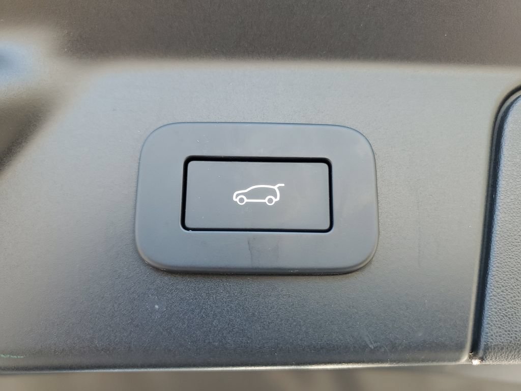 Used 2025 Land Rover Range Rover Velar S AWD/4WD image 35