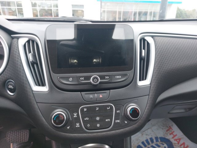 Used 2024 Chevrolet Malibu LT w/ Midnight Edition FWD image 9