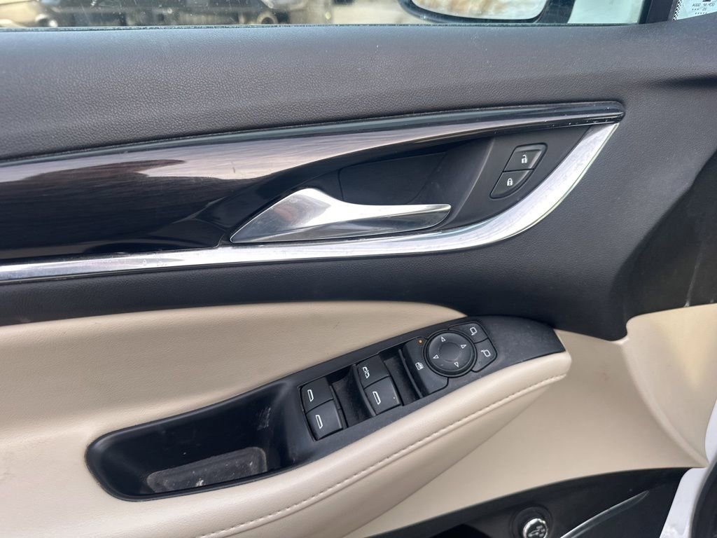 Used 2021 Buick Enclave Essence image 18